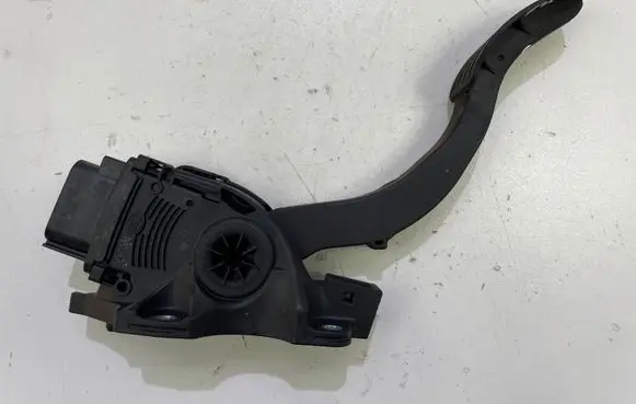 Volvo V70 Accelerator throttle pedal 6G929F836AD 6PV00922000 C95YE02