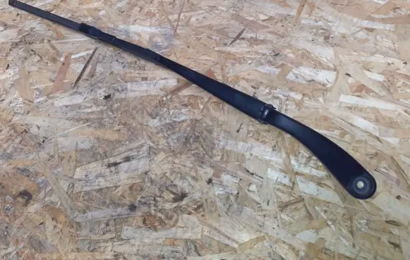 Mercedes-Benz CLA C117 X117 W117 Front wiper blade arm A1768203400