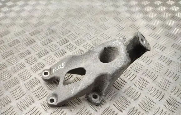 Audi A4 S4 B8 8K Engine mounting bracket