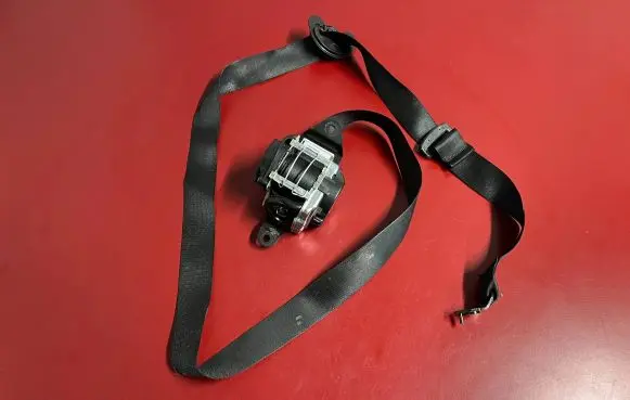 BMW i3 Front seatbelt 7304147 S1730414707