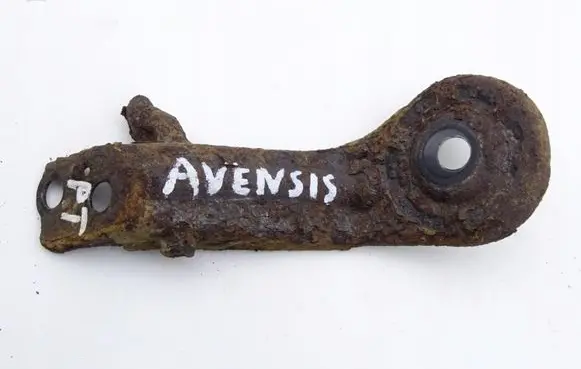 Toyota Avensis T220 Rear control arm TOYOTA_AVENSIS_II_T25_MOCOWANIE_WAHACZ_PRAWY_TYŁ