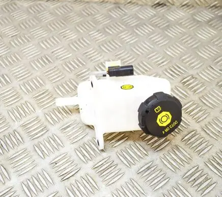 Brake fluid reservoir