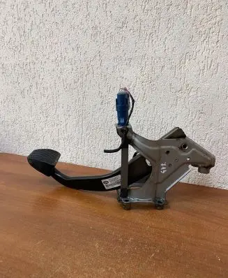 Land Rover Discovery 5 Brake pedal CPLA2D094BF 713