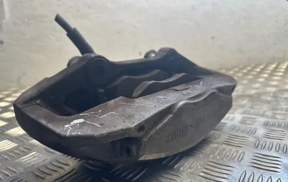 Mercedes-Benz GLC C253 Front brake caliper