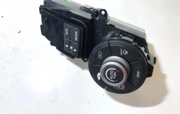 Honda Insight Climate control unit d09z9 yd06