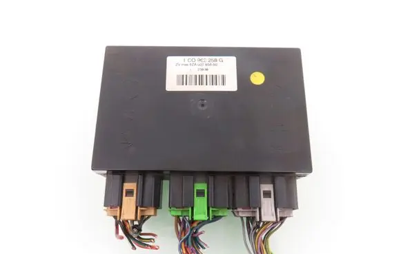 Volkswagen Golf IV Central body control module 1C0962258G