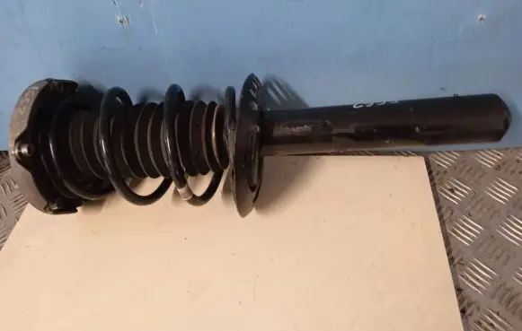 BMW 1 F40 Front shock absorber with coil spring 6899671 6892617