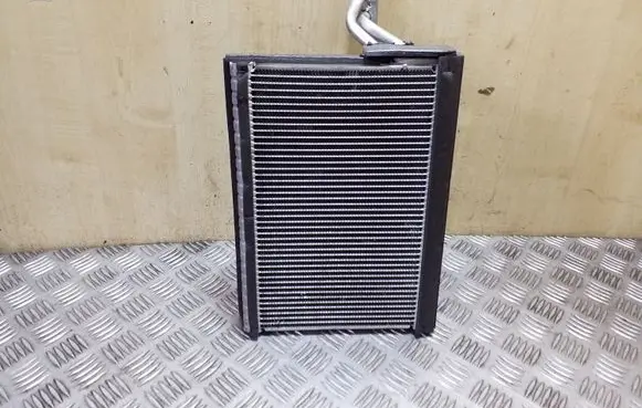 Air conditioning (A/C) radiator (interior)