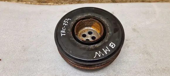 BMW 3 F30 F35 F31 Crankshaft pulley 18495010