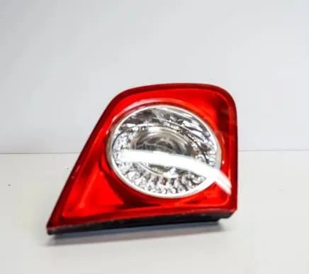 Volkswagen Jetta V Tailgate rear/tail lights 1K5945093