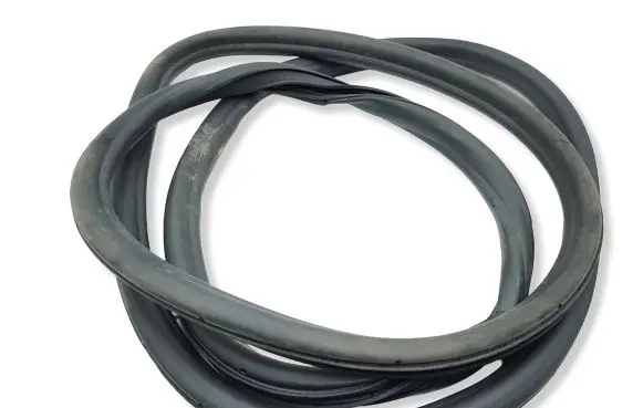 Chevrolet Trax Front door rubber seal 