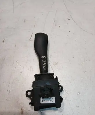 BMW 5 E39 Indicator stalk 8363668M 01104010
