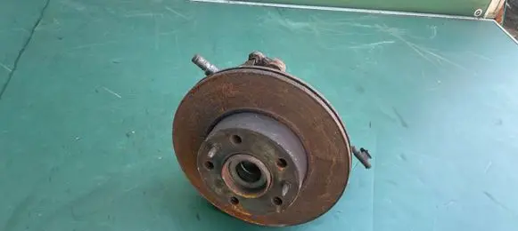 Fiat Ducato Front wheel hub spindle knuckle 1357004080