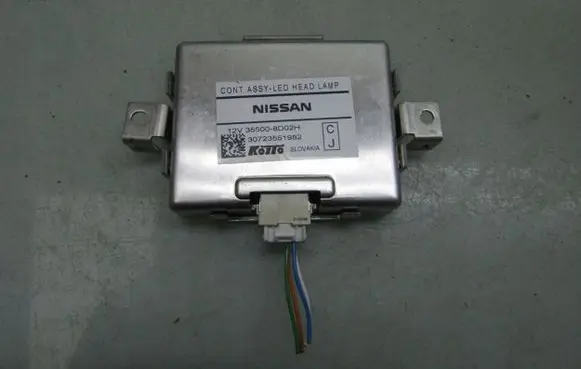 Nissan Qashqai J12 Light module LCM 355008D02H
