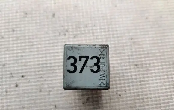 Audi A6 S6 C5 4B Other relay 8D0951253A