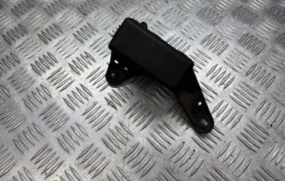 Lexus IS 220D-250-350 Fuse box set 8266253110