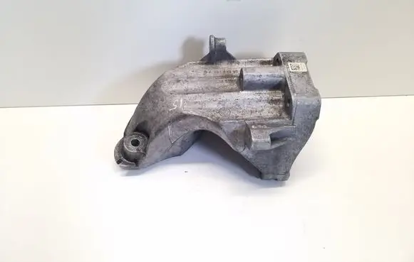 Mercedes-Benz E W212 Engine mounting bracket A6512230004