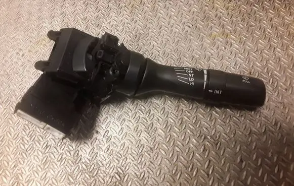 Lexus IS 220D-250-350 Wiper speed switch 