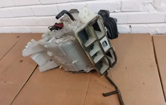 Opel Vectra C Interior heater climate box assembly 495026593