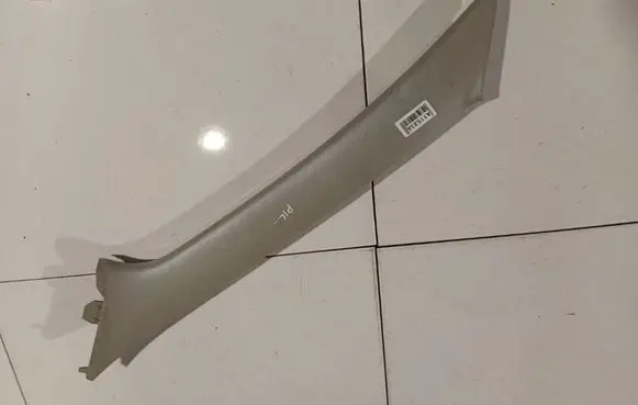 Toyota Yaris (C) pillar trim 6221252010