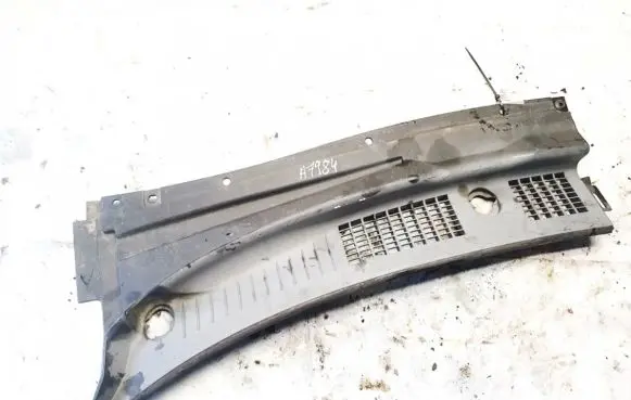 KIA Carens I Wiper trim ok2fa50790