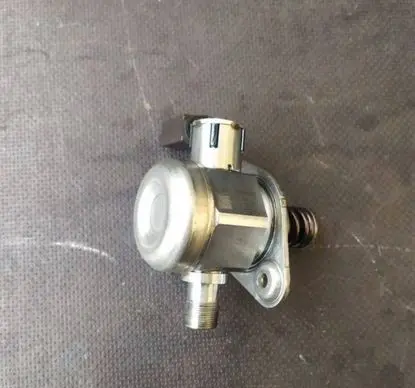 Mercedes-Benz GLC C253 Mechanical fuel pump 2640701200