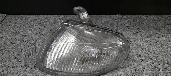 Hyundai Lantra I Front indicator light