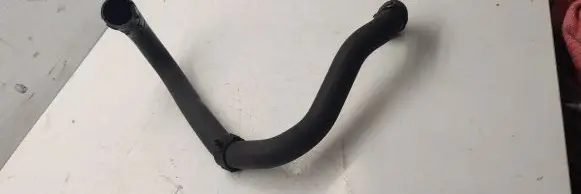 Volkswagen PASSAT B6 Engine coolant pipe/hose 3B0122291C