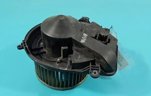 Volkswagen PASSAT B5.5 Heater fan/blower 8D1820021 IMPRK1555948