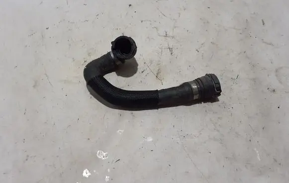 BMW i5 G60 Engine coolant pipe/hose 64218844221