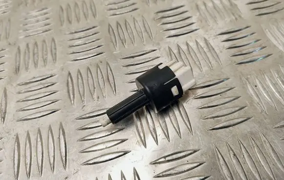 Peugeot 4008 Brake pedal sensor switch 221F