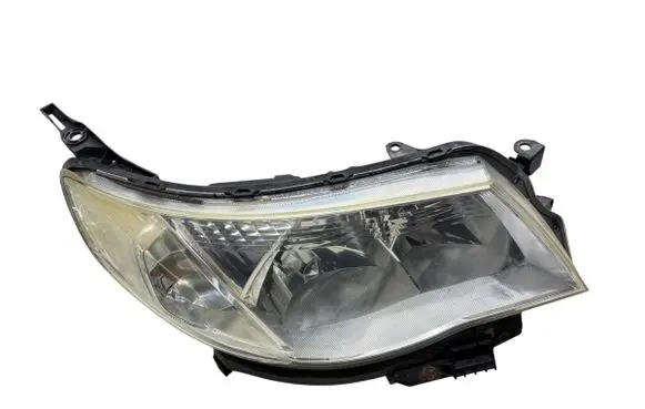 Subaru Forester SH Headlight/headlamp I090038