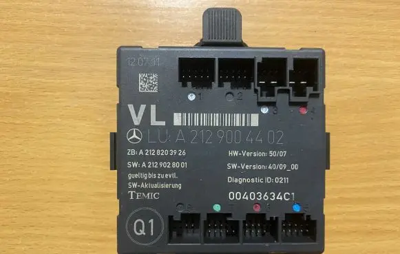Mercedes-Benz E W212 Door control unit/module A2129004402 B264
