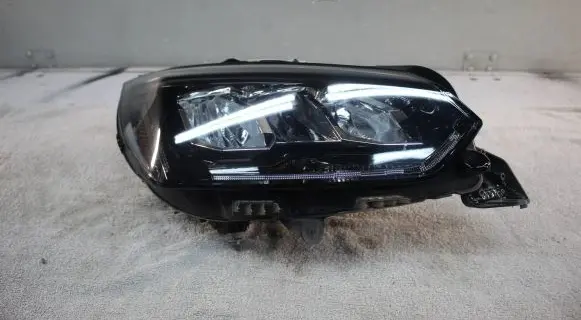 Peugeot 208 Headlight/headlamp 9833036180 90200112 902001126BD6