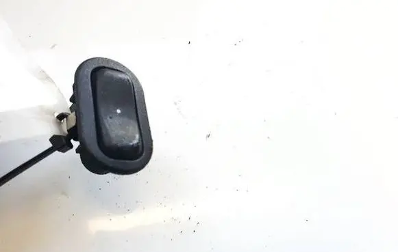 Opel Zafira A Electric window control switch 13353100