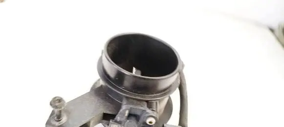 Ford Focus Mass air flow meter EM5A12B579AA
