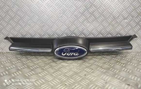Ford Focus Front bumper upper radiator grill BM51BA133B D2A37 BM518200B