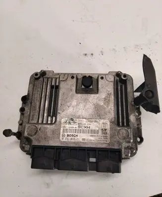 Ford Focus Engine control unit/module 9M5112A650BH 0281017771