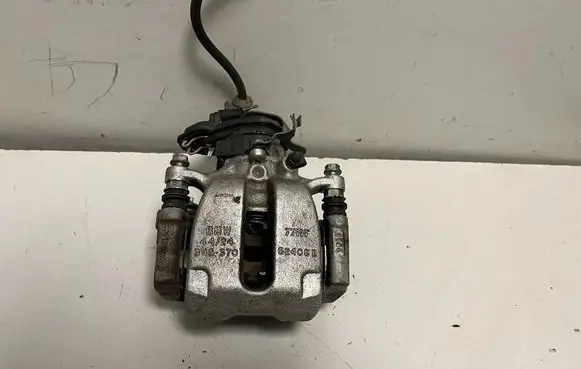 BMW X7 G07 Rear brake caliper 6891767 6871661