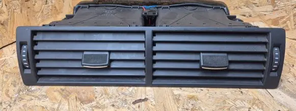 Audi A4 S4 B7 8E 8H Dash center air vent grill 8E0820951H 361130161