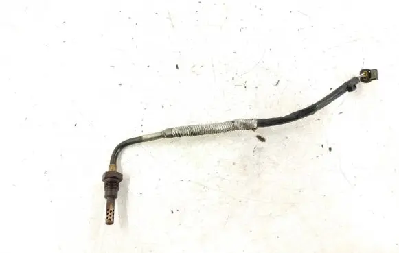 Mercedes-Benz E C207 W207 Lambda probe sensor 0081533628 0009055105