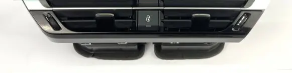 Citroen C4 III e-C4 Dash center air vent grill 9835648280