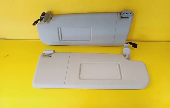 Sun visor