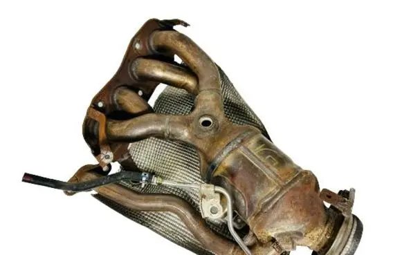 Toyota C-HR I Exhaust manifold