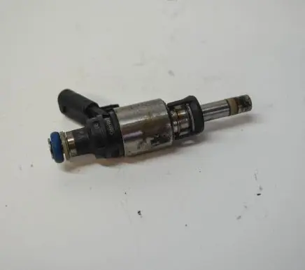 Audi A3 S3 8P Fuel injector 06H906036H