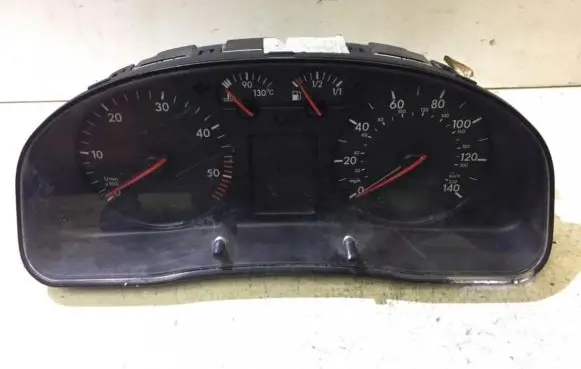 Volkswagen PASSAT B5 Speedometer (instrument cluster) 3b0919931