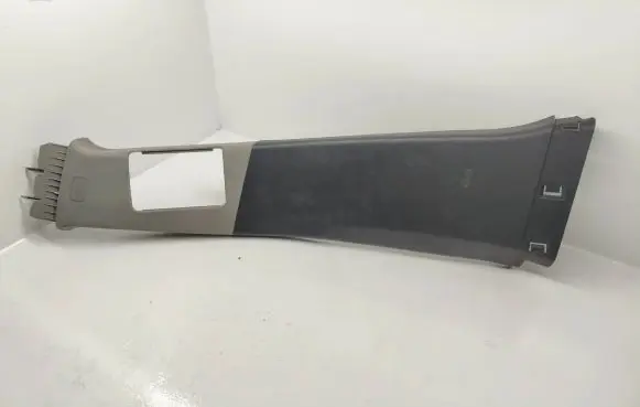 (B) pillar trim (bottom)