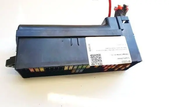 Volkswagen Golf Plus Fuse box set 1T1937615A