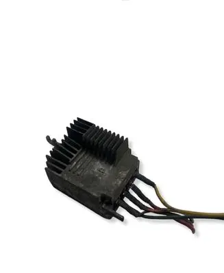 Audi A6 S6 C4 4A Coolant fan relay 873487F