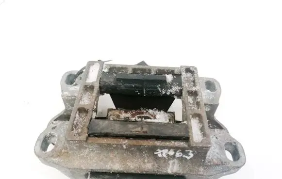 Ford Mondeo Mk III Engine mount bracket 95BB9B929AA 95BB-9B929-AA